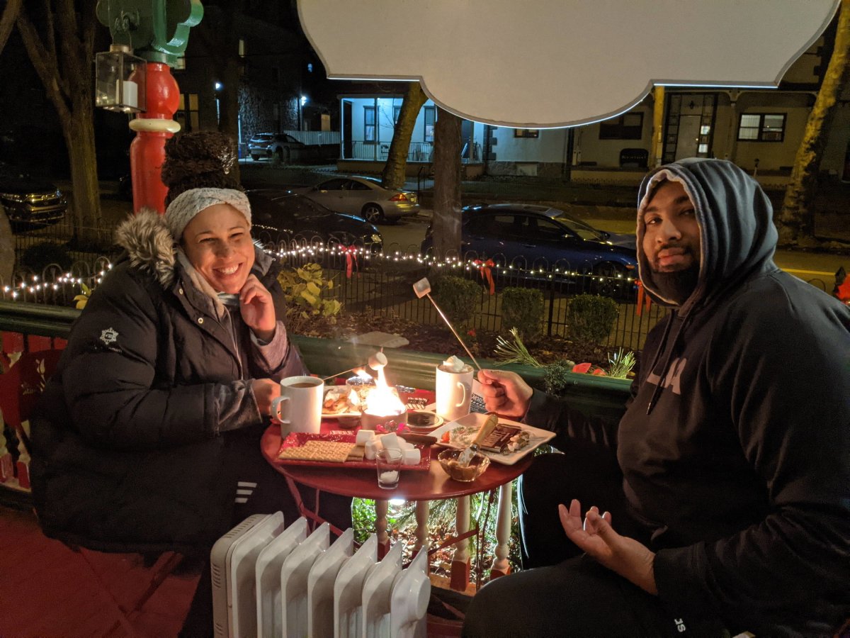 City Bonfires Charms Guests at Bed & Breakfast in Philadelphia - City Bonfires