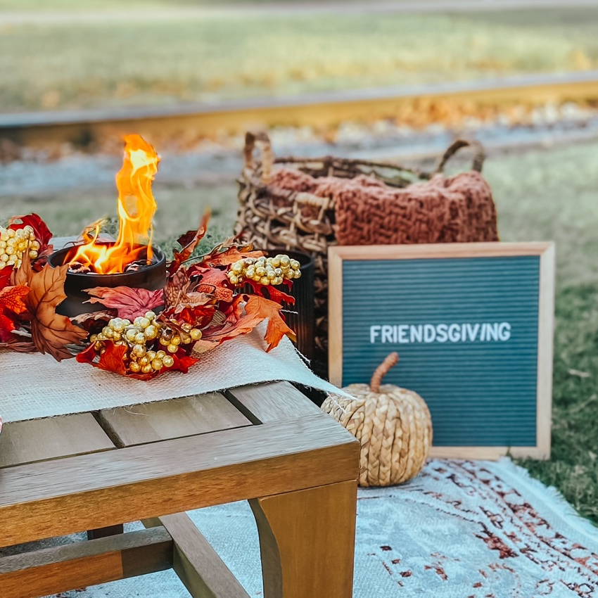 8 Best Thanksgiving Dinner, Table, Décorating, & Dessert Ideas - City Bonfires
